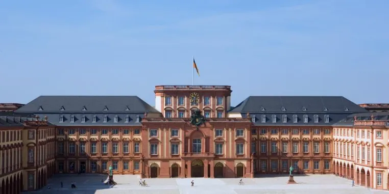Bild: Universität Mannheim hat forschungsstärkste VWL-Fakultät in Deutschland
