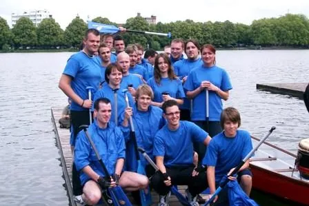 Team der service 94 GmbH will Sieg beim Maschsee-Rennen verteidigen Bild: Team der service 94 GmbH will Sieg beim Maschsee-Rennen verteidigen