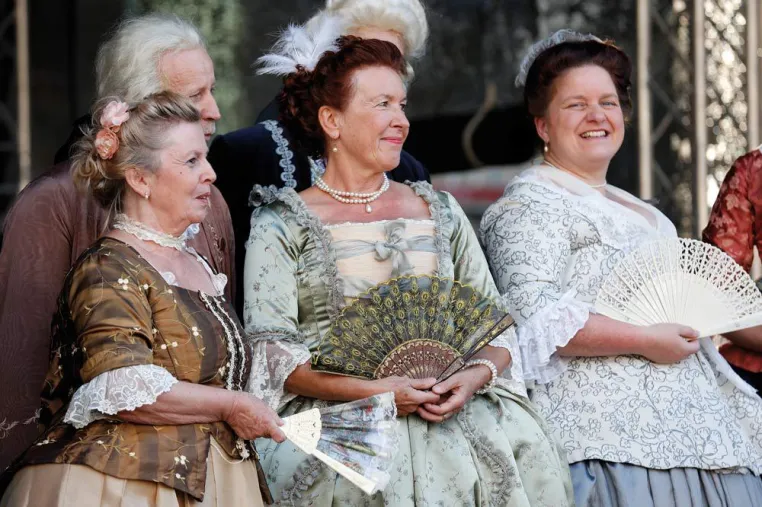 Bild: Barockball 2016 – Kulturverein wirkstatt lädt in das Schloss Ettlingen ein