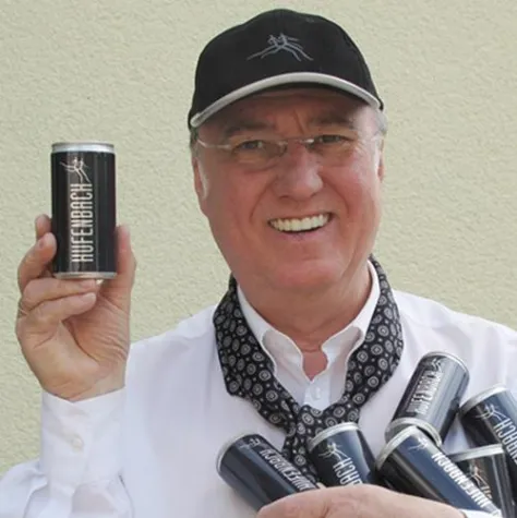 Business-Designer Hufenbach präsentiert „Prickelndes aus Persebeck” Bild: Business-Designer Hufenbach präsentiert „Prickelndes aus Persebeck”