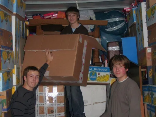 Bild: Freiwillige Helfer aus der Johannes-Scharrer-Realschule Hersbruck