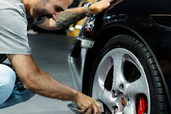 Bild: Weniger Neuwagen, mehr Werterhalt: Warum Autopflege an Bedeutung gewinnt