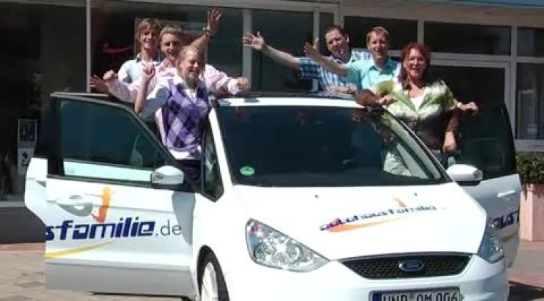 ihr-trailer.de produziert Image-Film der Autohausfamilie Bild: ihr-trailer.de produziert Image-Film der Autohausfamilie