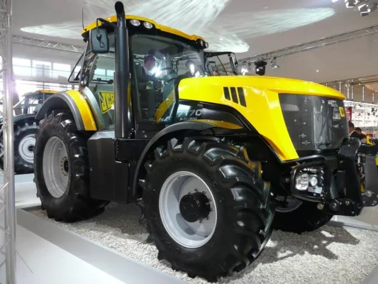 Bild: Freigabe für den Goodyear OPTITRAC R+ auf JCB Fastrac-Modellen