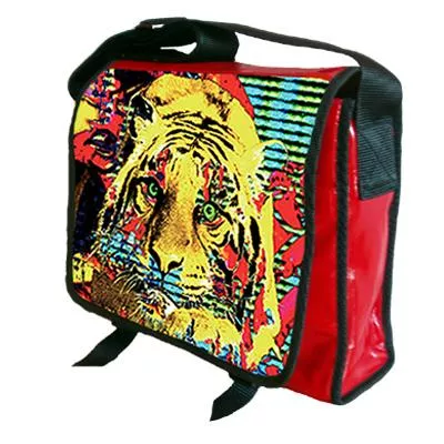 Bild: Kunst auf Taschen ausgestellt in der Kölner Galerie 6811