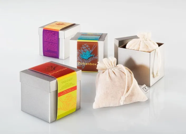 Die ZirbenBox – der Duft der Zirbe, eingefangen in einer formschönen Box Bild: Die ZirbenBox – der Duft der Zirbe, eingefangen in einer formschönen Box