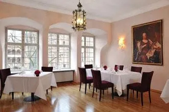 DER VARTA-FÜHRER - Restaurant der Woche: Scharffs Schlossweinstube in Heidelberg Bild: DER VARTA-FÜHRER - Restaurant der Woche: Scharffs Schlossweinstube in Heidelberg