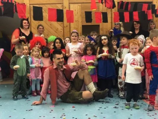 Kreppel zur Faschingsparty Bild: Kreppel zur Faschingsparty