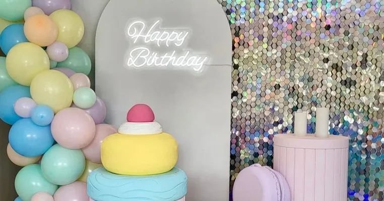 Bild: Design-Backdrops: Wie individuelle Fotokulissen Events sichtbar aufwerten