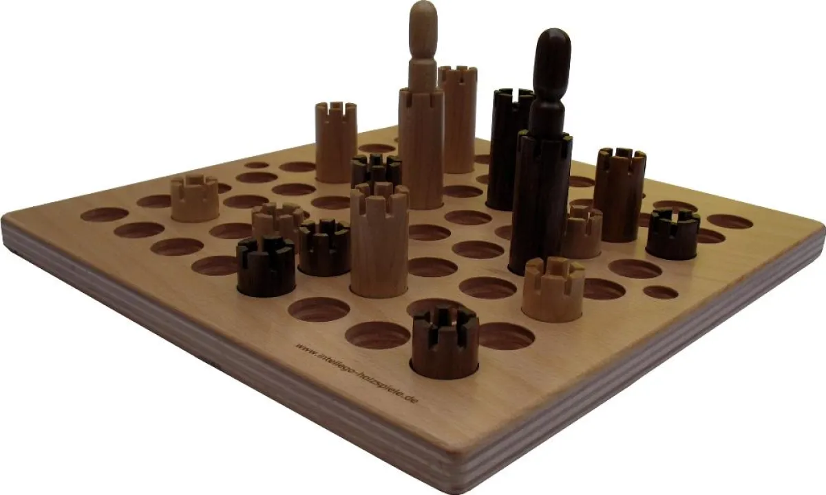 WELT DER TÜRME von intellego holzspiele: Auf der Spielwarenmesse als Riesen-Spiel zu sehen.
