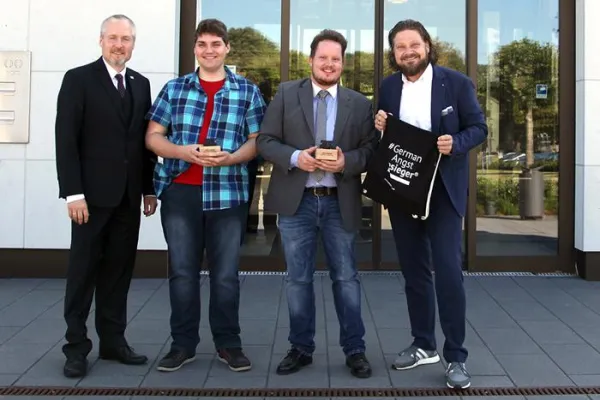 Bild: Marketingagentur TMC aus Paderborn verleiht GermanAngstBesieger®-Award
