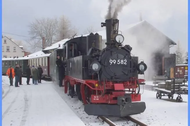 Bild: Winterdampf mit 99 582 im Westerzgebirge