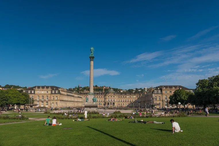 Bild: Übersetzungsbüro aus Stuttgart kombiniert Fachübersetzungen mit grafischen Leistungen