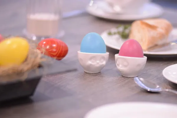 Bild: Da lacht jedes Osterei. Das gute Laune Geschenk zum Osterfrühstück