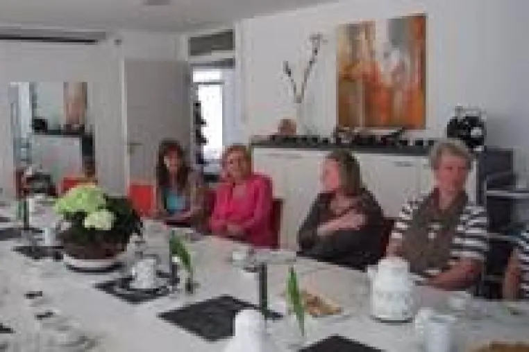 Bild: MdB Hilde Mattheis besucht "Lebensräume für Jung und Alt" in Ulm