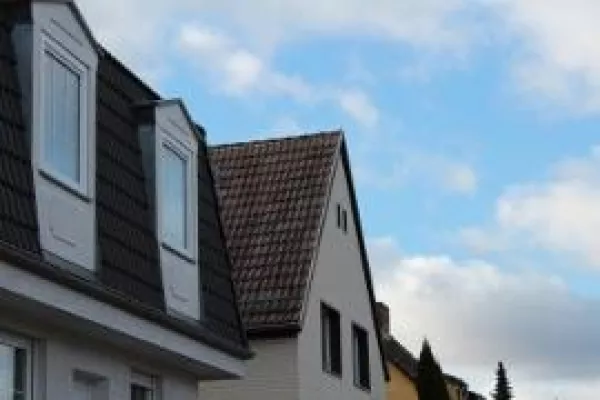 Bild: Grundstückspreise steigen in Berlin unaufhaltsam - Hauskauf nicht auf die lange Bank schieben