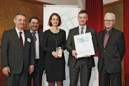 Bild: anaQuestra und Zukunftskongress zeichnen Kliniken mit intelligenten Strategien aus