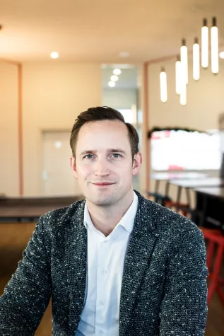 Bild: SPIEGEL-Bestsellerliste für Kölner Autor Christoph J.F. Schreiber: „55 Wege, wie KI dein Leben leichter macht“