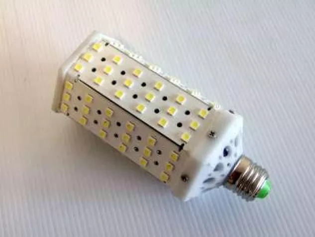 Bild: Helecta geht mit neuem 22W LED Leuchtmittel in Produktion