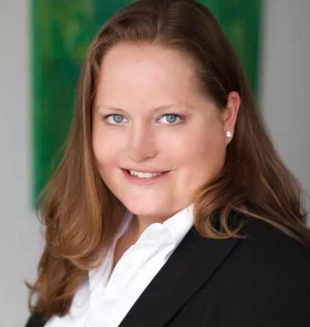 Mit Rechtsanwältin Anna Stenger, LL.M. bekommen die Lyck & Pätzold Medizinanwälte weiteren Zuwachs Bild: Mit Rechtsanwältin Anna Stenger, LL.M. bekommen die Lyck & Pätzold Medizinanwälte weiteren Zuwachs