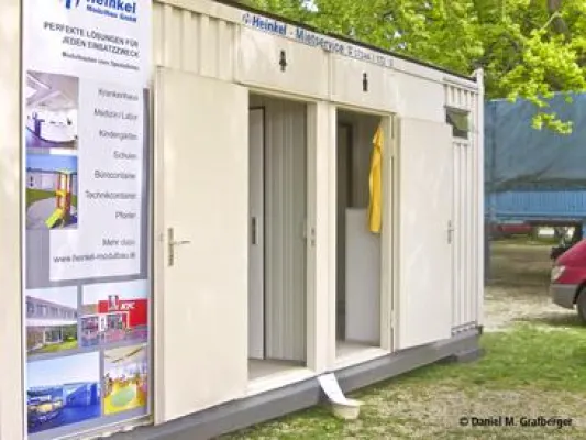 Bild: Heinkel Modulbau unterstützt auch dieses Jahr das 'ulmer zelt' mit einem Sanitärcontainer