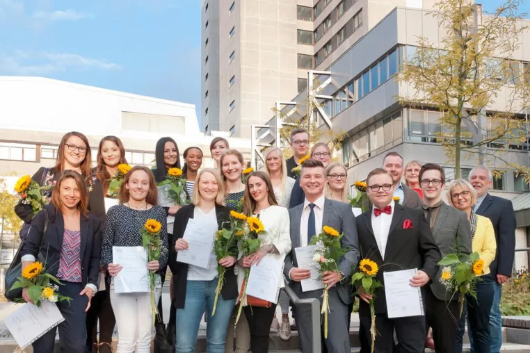 Knappschaftskrankenhaus freut sich über Pflegenachwuchs Bild: Knappschaftskrankenhaus freut sich über Pflegenachwuchs