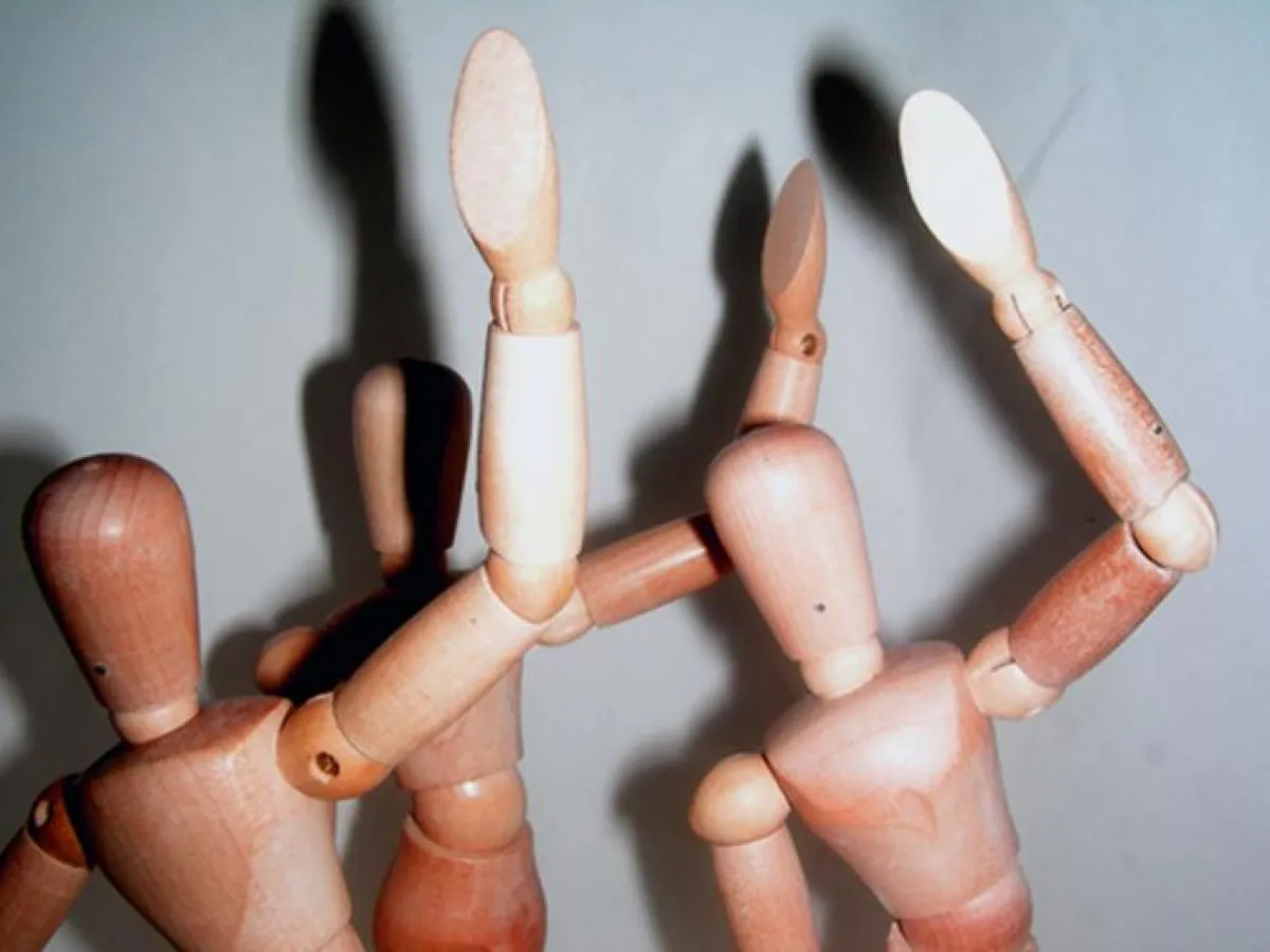 Die Gemeinschaft kann beschließen, dass der Verwalter für das Erstellen von Bescheinigungen für das Absetzen von haushaltsnahen Dienstleistungen und Handwerkerleistungen eine Zusatzvergütung erhält, a