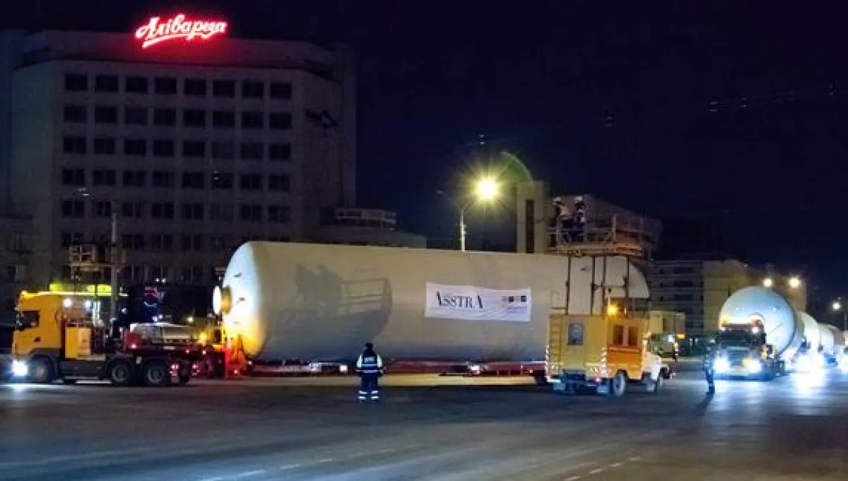 AsstrA übernimmt auch die Durchführung von Schwertransporten nach Russland (Foto: AsstrA)