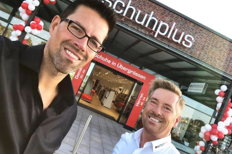 Bild: Über 1000 Besucher bei schuhplus-Eröffnung in Kaltenkirchen