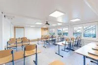 Bild: Mobile Räume gegen Platzmangel in Schulen ELA Container stellt Schulcontainer während Sanierungsarbeiten