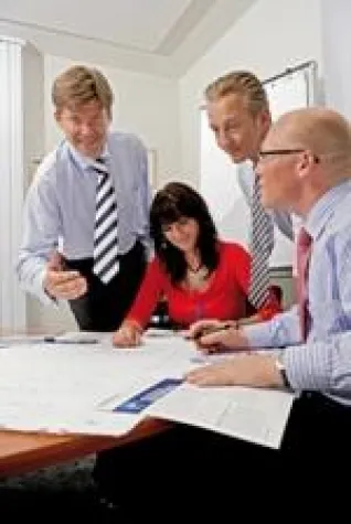 Call Center Standort Sachsen-Anhalt - Von Null auf 100 in 13 Jahren Bild: Call Center Standort Sachsen-Anhalt - Von Null auf 100 in 13 Jahren