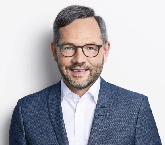 Bild: "Deutschlands Zukunft ist Europa“ - Staatsminister Michael Roth hält Vortrag an der Frankfurt UAS