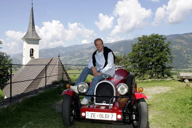 Bild: Metamorphosis-Team zu Gast auf der Burg Kaprun - Filmcrew um Christopher Lambert stellt sich im Pressegespräch Journalistenfragen