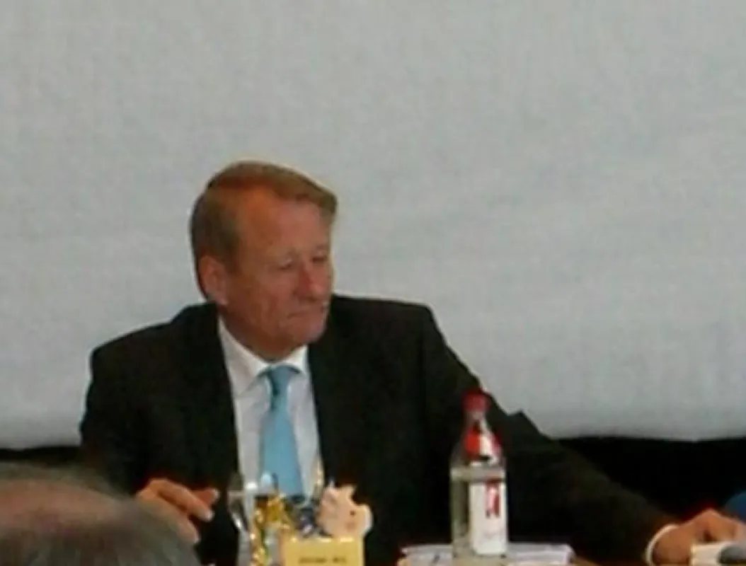 Wolfgang Drexlers Vortrag beim Kreistag in Giengen: Rhetorisch gut, inhaltlich mit Mängel