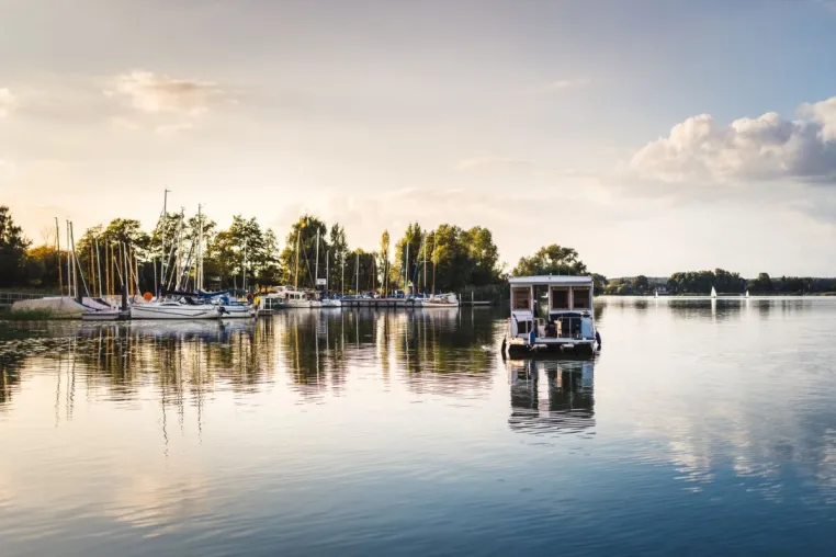 Bild: Alles rund ums Hausboot - das erste Hausbootforum lädt am 17.09.2022 ein