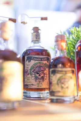 Rum-Spezialist T.Sonthi erweitert sein karibisches Sortiment Bild: Rum-Spezialist T.Sonthi erweitert sein karibisches Sortiment