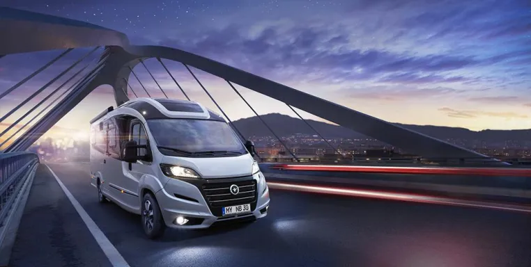 Bild: Erwin Hymer Center Stuttgart präsentiert erstes teilintegriertes Niesmann+Bischoff Wohnmobil