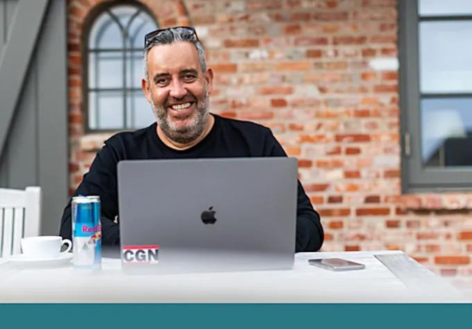 Der Affiliate-König Ralf Schmitz ist zurück Bild: Der Affiliate-König Ralf Schmitz ist zurück