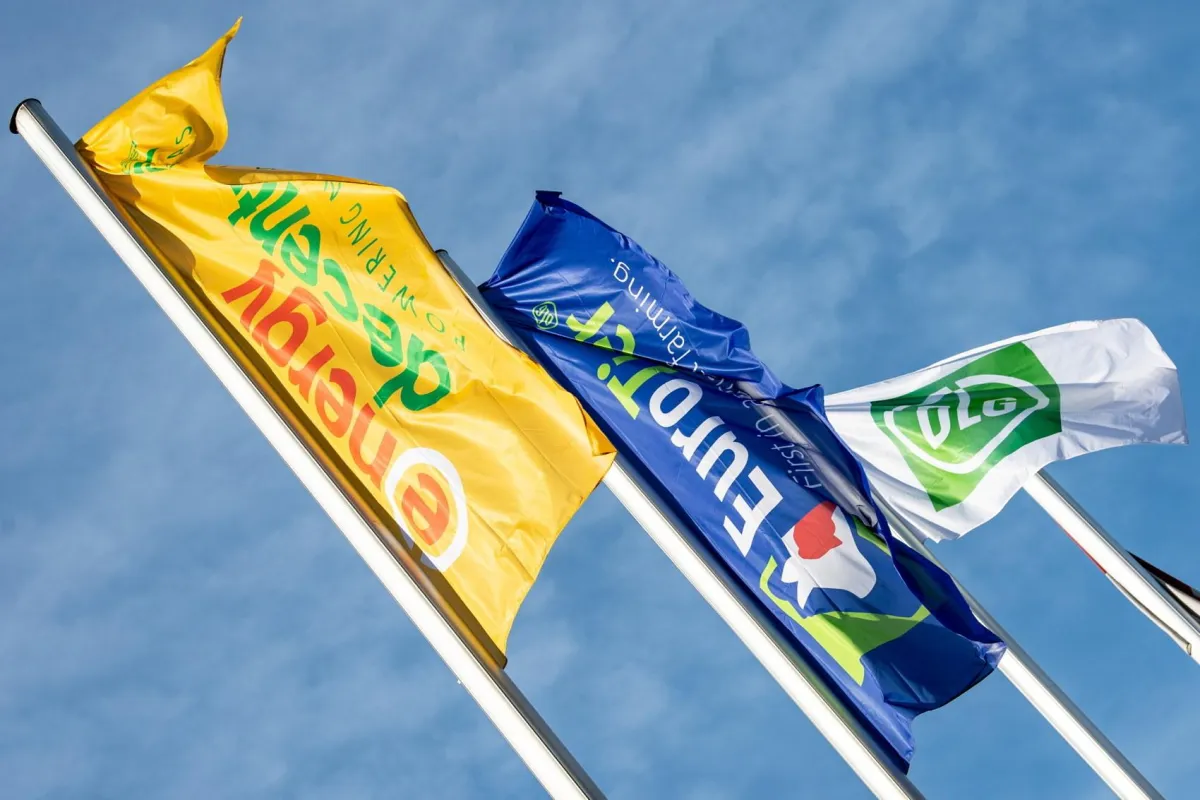 Flaggenparade vor der Messe EnergyDecentral, Eurotier 2018©DLG