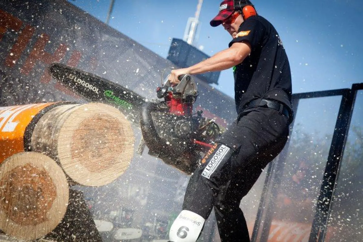 Die getunte „Hot Saw“ verlangt dem Sportler alles ab.