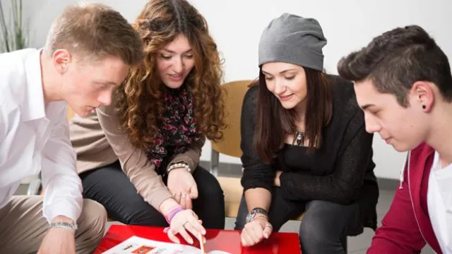 Mönchengladbach: Info-Treff über Medienberufe 2015 Bild: Mönchengladbach: Info-Treff über Medienberufe 2015