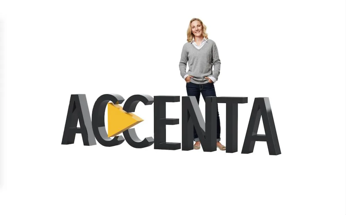 Geschaeftsfuehrerin Jessica Kalla mit neuem LOGO