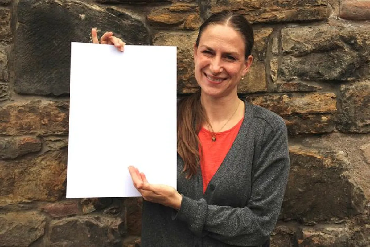 Die freie Art-Direktorin, Dozentin und Verlegerin Janine Sack aus Berlin. Fotograf: Peter Dibdin