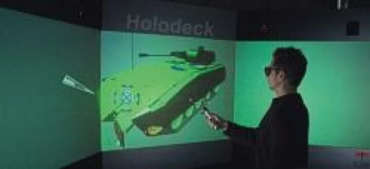 René Nieprasch von Rheinmetall Landsysteme hat den Puma-Schützenpanzer im virtuellen Blick. In der Hand hält der 38-jährige CAD/PDM-System-ingenieur den Joystick, mit dem das moderne Virtual-Reality-G