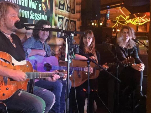 Sherman Noir, Schwips und ein Award Bild: Sherman Noir, Schwips und ein Award