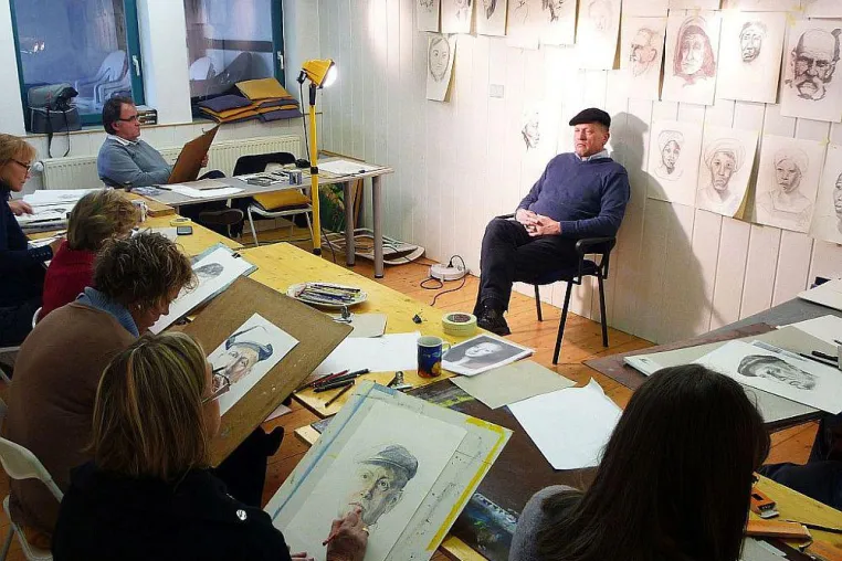 Bild: Zeichenkurs mit Brigitte Guhle im Kunstwerk Schüttorf