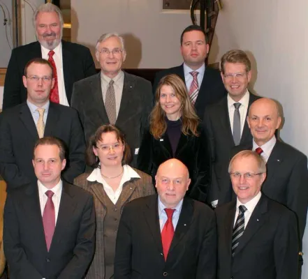 Bild: Prof. Dr. Dr. h.c. mult. Franz Peter Lang als bdvb-Präsident wiedergewählt