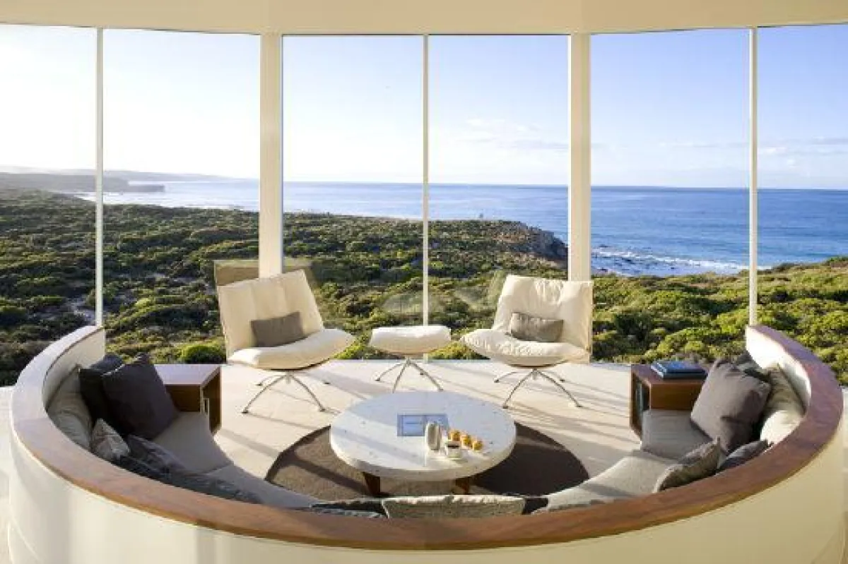 Ausblick von der Southern Ocean Lodge auf Kangaroo Island, South Australia. (Quelle: South Australian Tourism Commission / Baillie Lodges)