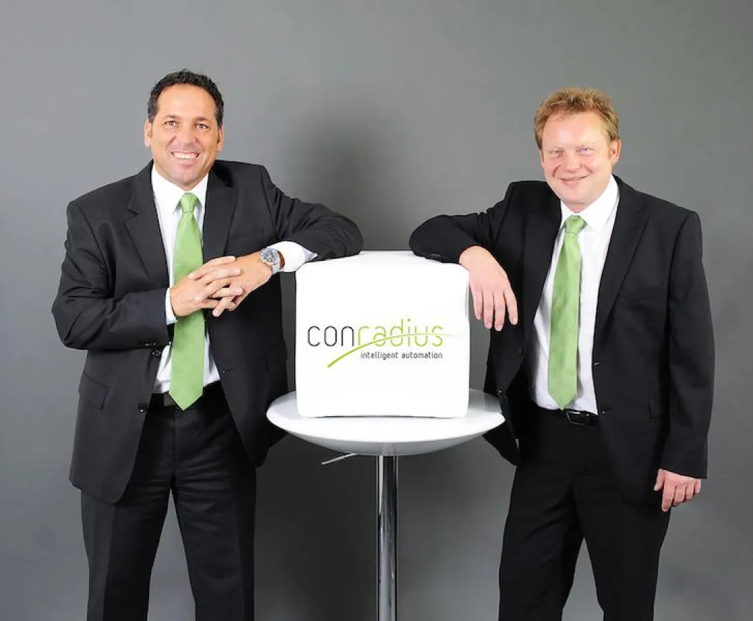 Michael Gubanski (l.) und Thomas Raum führen conradius, einen Spezialisten für Sondermaschinenbau.