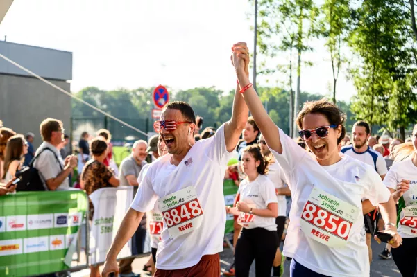 Bild: Der Leipziger schnelleStelle.de Firmenlauf 2022 wieder live am alten Ort